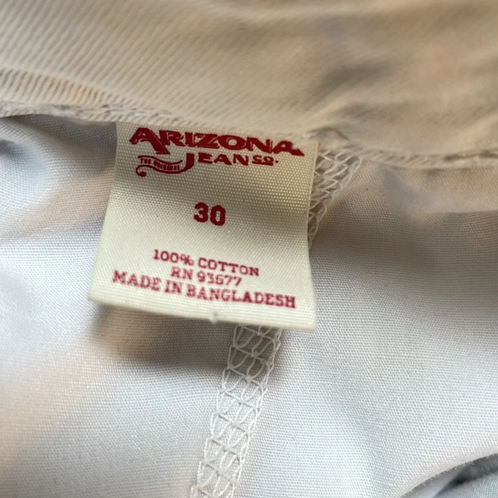 Arizona brand khaki shorts. Size 30.